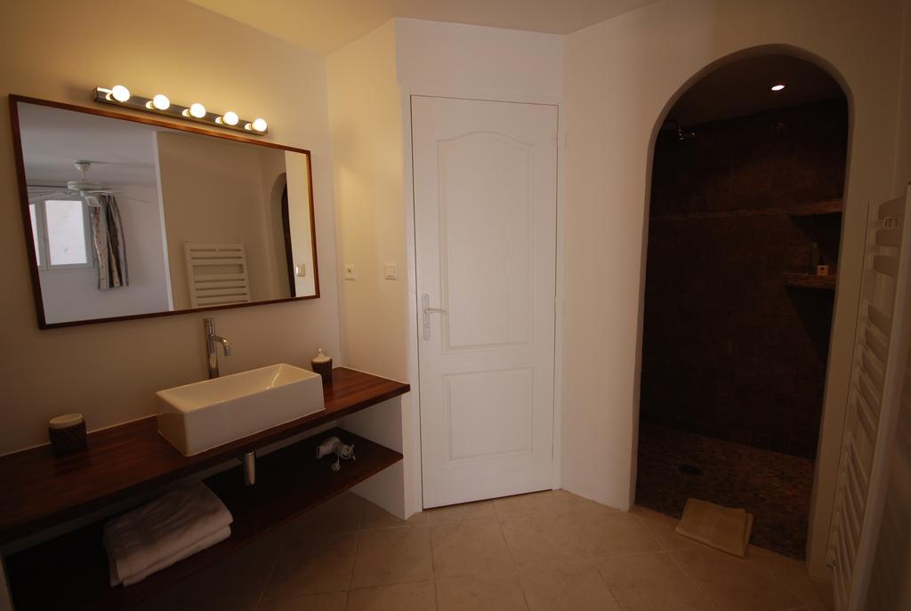 Aloasis Bed & Breakfast Grimaud Phòng bức ảnh